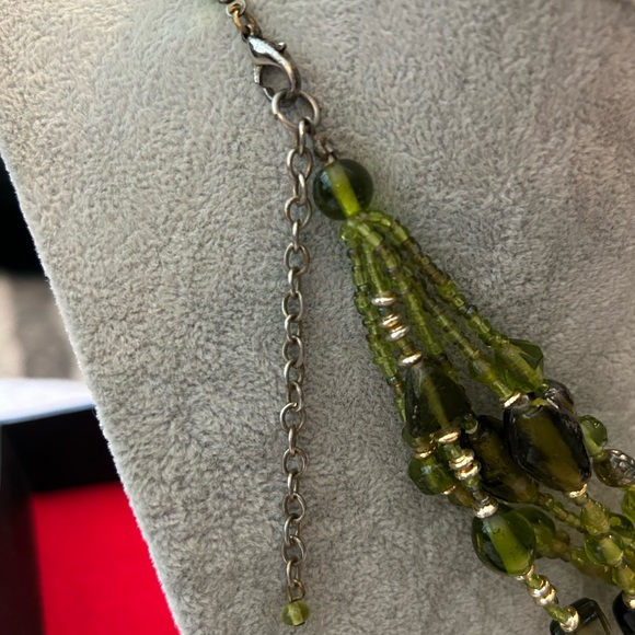 Stunning Green Vintage Multi Strand Necklace - Picture 5 of 5